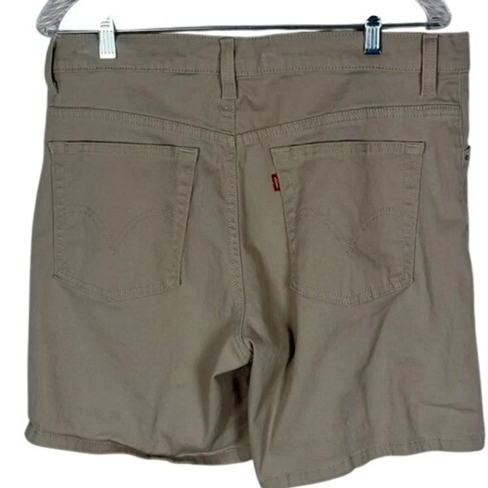 Levi's Women's‎ Khaki Casual Shorts Size 16 Cotton Blend Stretch